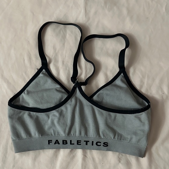 FABLETICS Gray and Black Sports Bra $24 SIZE XXS Extra Extra Small Athletic Fit - Picture 2 of 3